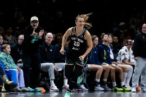 Azzi Fudd, Wings spoil Sabrina Ionescu’s season debut, beat Liberty behind third-quarter surge