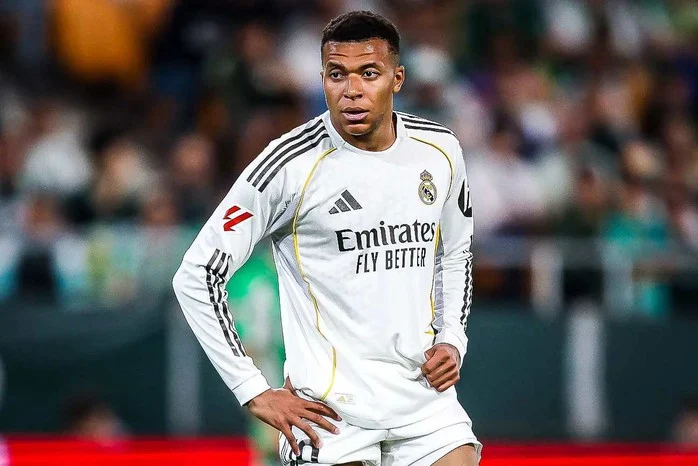 Hơn 4 triệu CĐV Real Madrid ký đơn đòi bán Mbappe - Ảnh 1.
