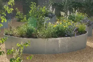 5 Trends in Container Planting for 2026 — These Designer-Approved Looks Encapsulate the Shift Towards a New Aesthetic