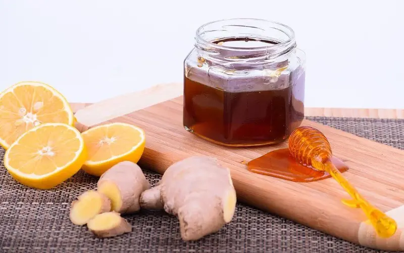 Công thức trà gừng chanh mật ong thải độc cơ thể