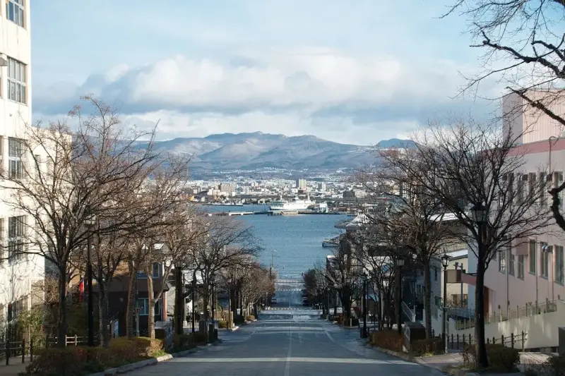 Hokkaido remains refreshingly cool, with temperatures between 8–17°C.