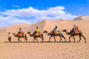 Dunhuang travel experience – A journey to touch the legendary "Silk Road" landmarks.