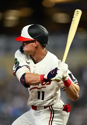 Twins continue slide in standings with 7-4 loss to White Sox, spoiling Walker Jenkins' debut