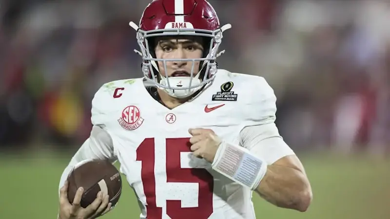 Alabama Crimson Tide quarterback Ty Simpson