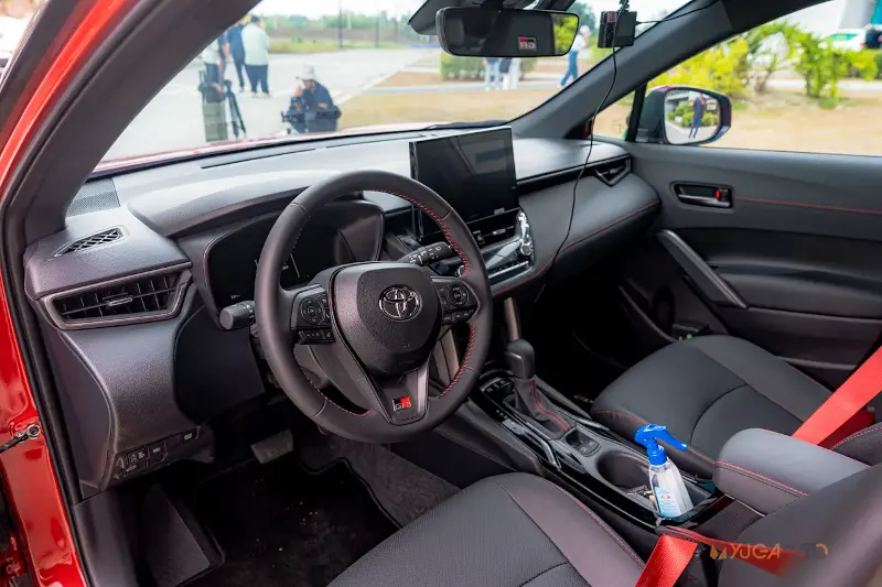 Facelifted Toyota Corolla Cross GR-S