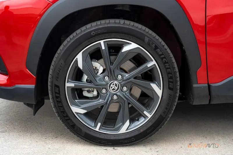 Facelifted Toyota Corolla Cross GR-S