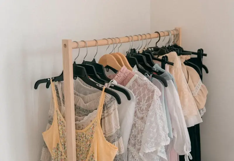 Breathable fabrics such as linen, cotton, modal, and Tencel over synthetic ones because of their cooling characteristics.