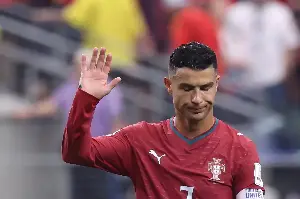 رونالدو يثير الغموض بشأن موعد اعتزاله اللعب الدولي بعد توديع مونديال 2026