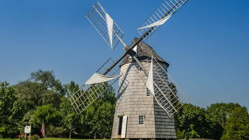 Historic Windmill Old Hook Mill, East Hampton, Long Island, New York State, USA