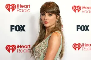 Taylor Swift, family enjoy West Village dinner without fiance Travis Kelce