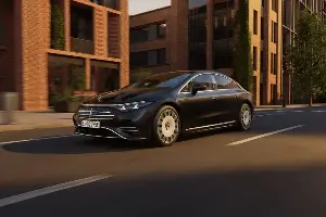 2027 Mercedes-Benz EQS debuts: More luxurious, longer range