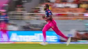 Jofra Archer doing what ‘he’s paid for’ as RR pacer’s fiery 150 kph burst wins admiration: 'He didn't look to defend'