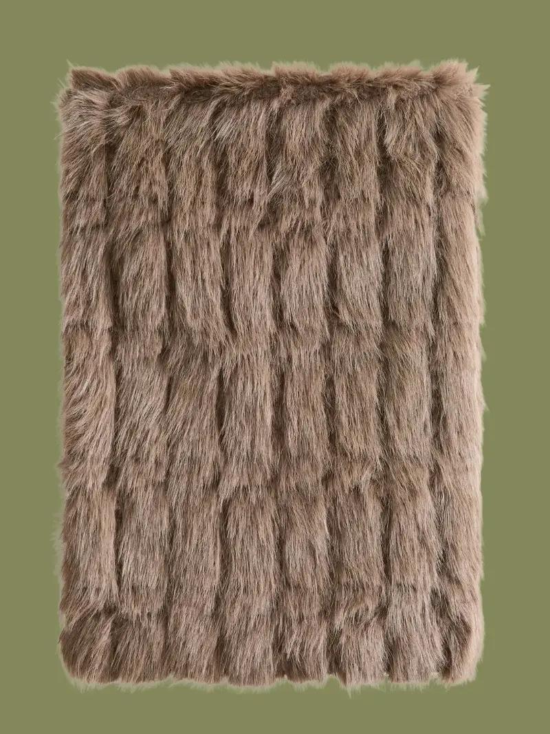 H&M Home, Fluffy Bed Throw in Dark Mole
