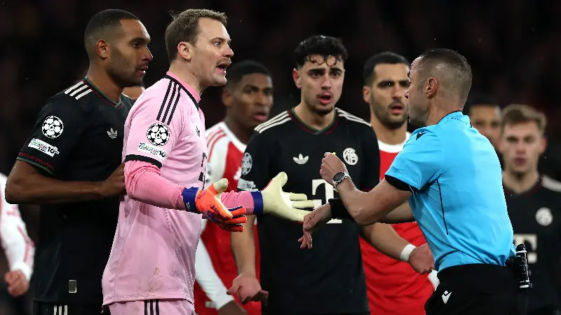 Kahn argues Neuer was fouled for Timber goal