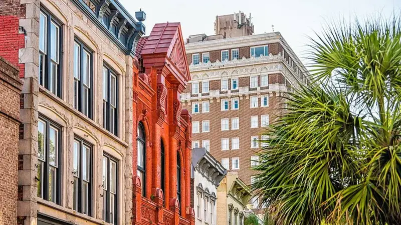 Downtown district in city with King street road in South Carolina with sign for Williams Sonoma