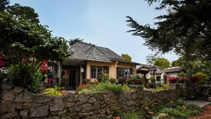 A Cottage in Ocean Ave