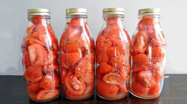 Chỉ với 3 cách bảo quản này, bạn đã có cà chua để dành dùng quanh năm - Ảnh 2.