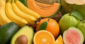 What fruits should people with kidney problems avoid?
