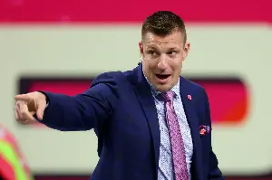 Rob Gronkowski calls for former team to make major change amid 0-3 start