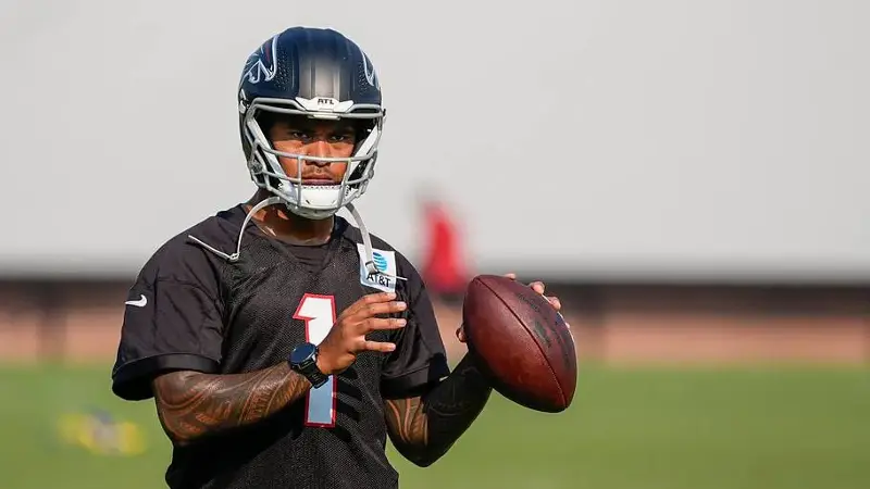 Atlanta Falcons quarterback Tua Tagovailoa 