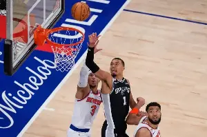 Spurs join a growing list of notable collapses in sports history