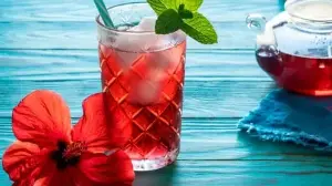 Homemade Hibiscus Tea Recipe With Lemon And Ice Creates A Refreshing Floral Drink For Summer Days