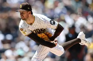 Padres’ finish off two-game sweep of Rockies to run winning streak to five