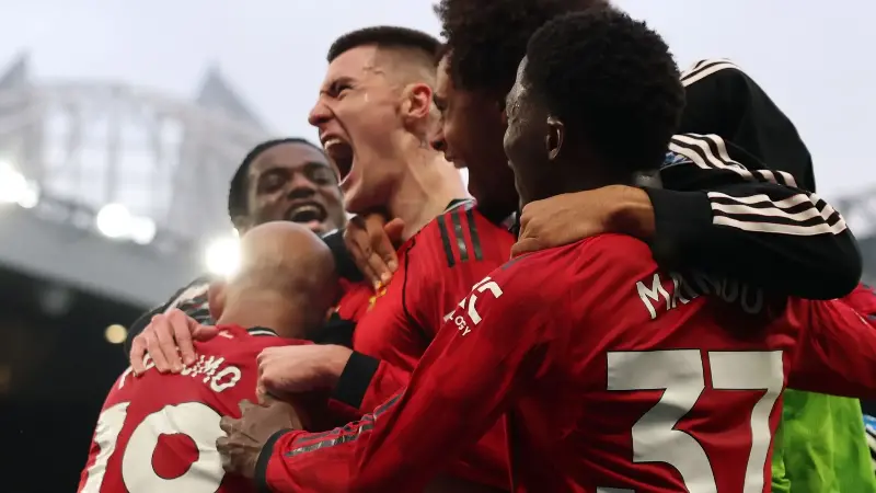 Carrick refuses to give up the ghost