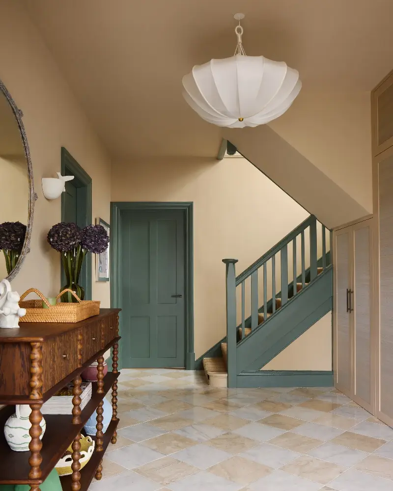 The new roomy entrance hall with soft chequer-board effect floor - Boz Gagovski