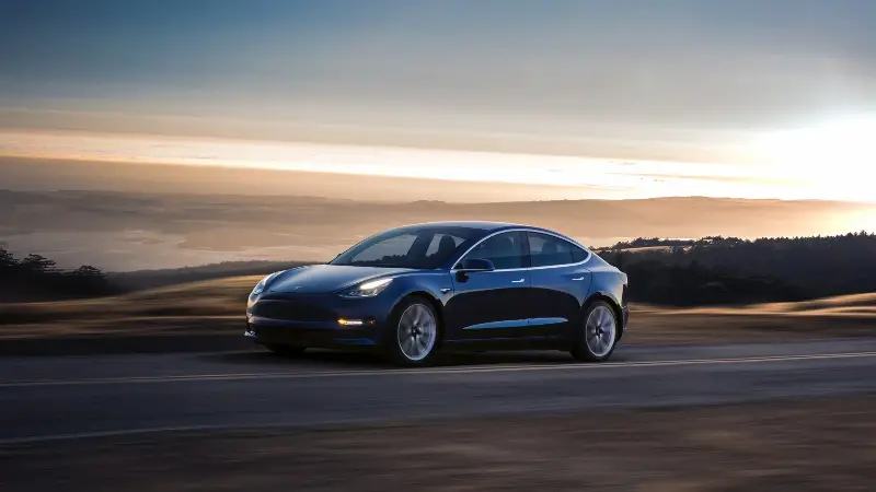 Tesla Model 3 Long Range RWD