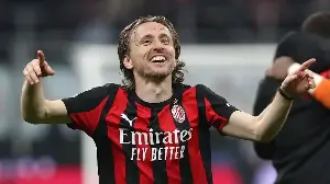 Modric reflects on contract extension