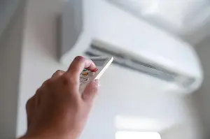 Should I lower the air conditioner to 16 degrees to cool the room down faster?