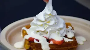 High-protein cinnamon honey whipped cream: Try this gastroenterologist-approved healthy dessert topping alternative