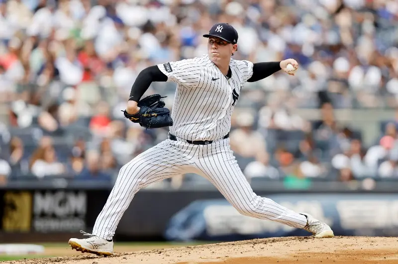 NEW YORK, NEW YORK - AUGUST 22:  Ryan Weathers #40 of the New York Yankees pitches during the second inning against the Toronto Blue Jays at Yankee Stadium on August 22, 2026 in New York City. (Photo by Jim McIsaac/Getty Images)