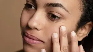 A dermatologist explains which ingredients are best for people with dry skin