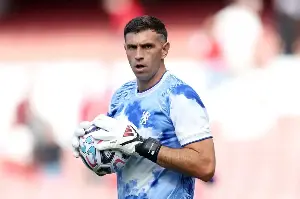 Chelsea handed Emi Martinez reality check as goalkeeper 'worry' revealed